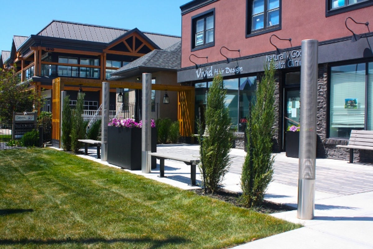 Commercial Plaza